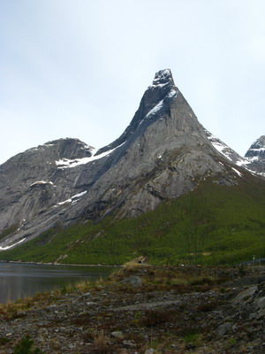 Stetind, norska narodni hora. Jinak hlavni cil expedice.